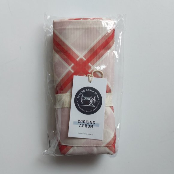 Plaid Cooking Apron - Picture 2 of 4